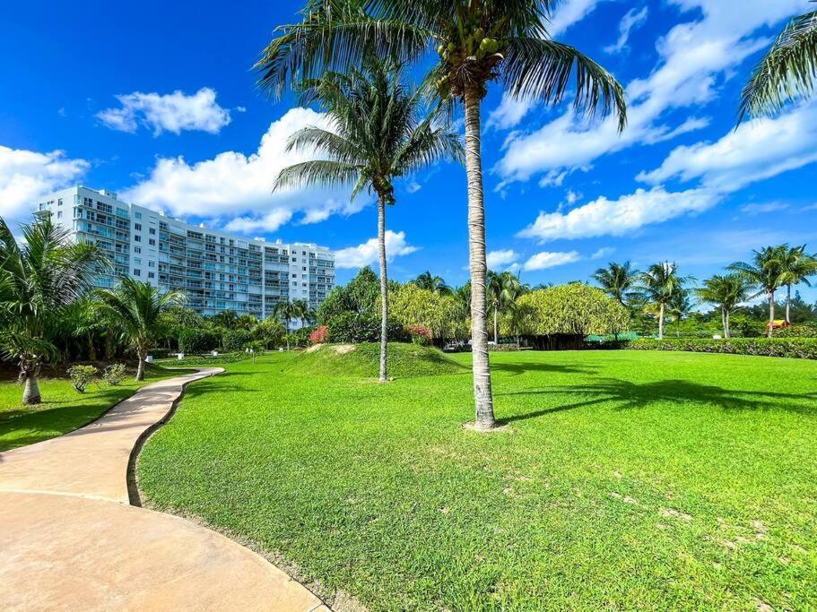 Punta Me Luxury Apartments Ocean View & Beach Front In Amara Cancún Zewnętrze zdjęcie