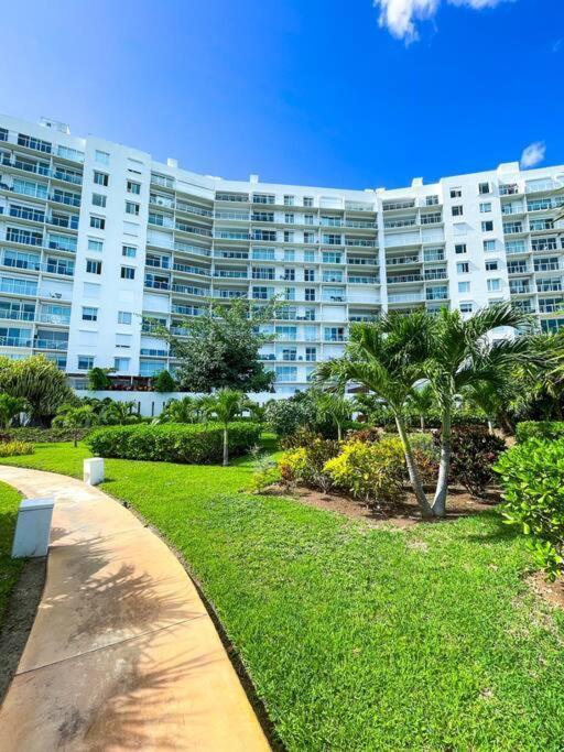 Punta Me Luxury Apartments Ocean View & Beach Front In Amara Cancún Zewnętrze zdjęcie