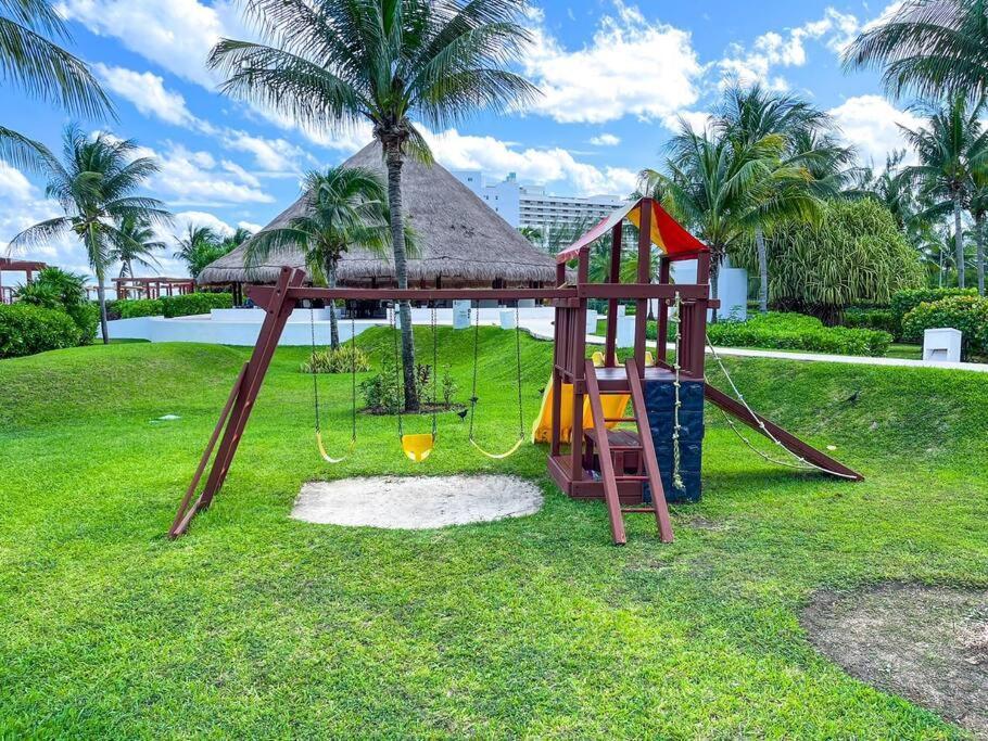 Punta Me Luxury Apartments Ocean View & Beach Front In Amara Cancún Zewnętrze zdjęcie