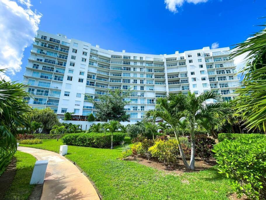Punta Me Luxury Apartments Ocean View & Beach Front In Amara Cancún Zewnętrze zdjęcie