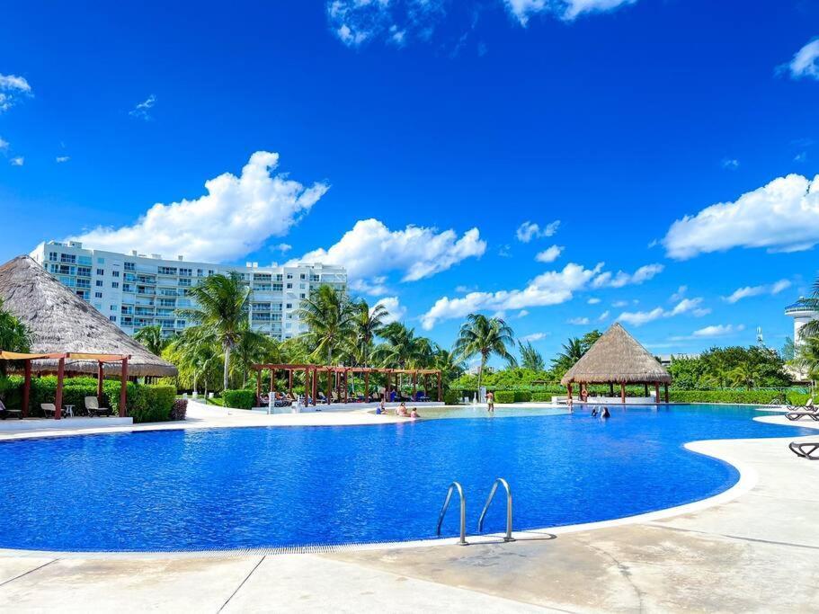 Punta Me Luxury Apartments Ocean View & Beach Front In Amara Cancún Zewnętrze zdjęcie